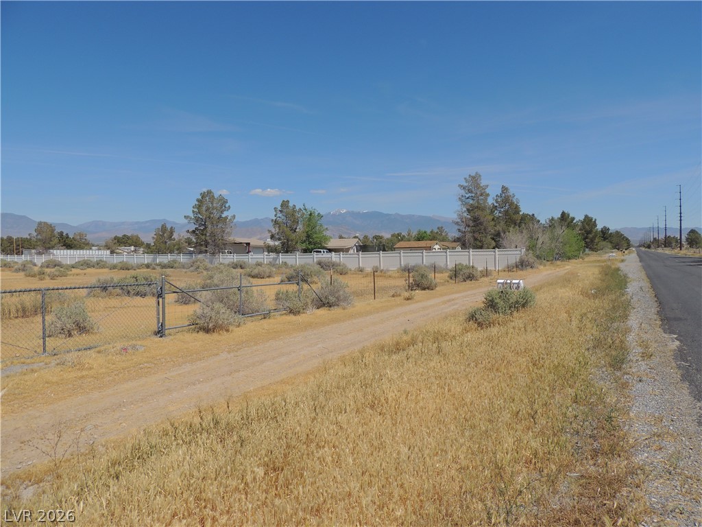 1580 Thousandaire Boulevard Property Photo 15