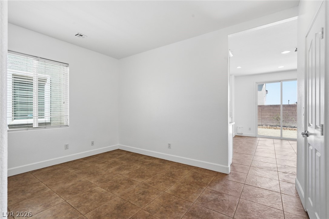 9840 Chief Sky Street Property Photo 5