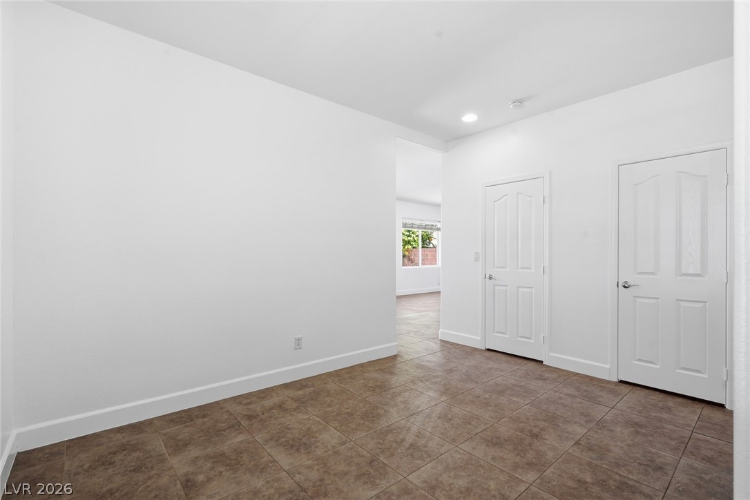 9840 Chief Sky Street Property Photo 6
