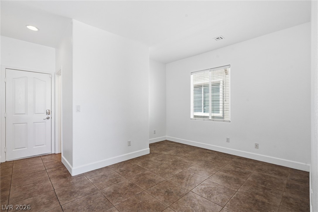 9840 Chief Sky Street Property Photo 8