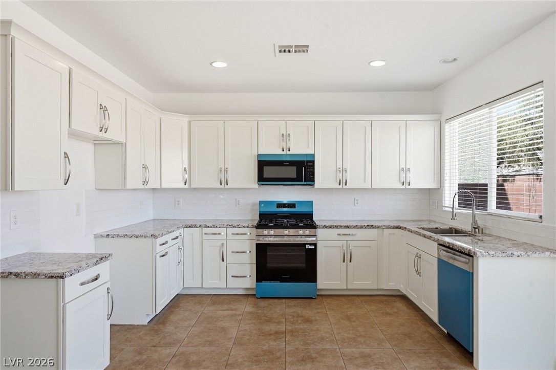 9840 Chief Sky Street Property Photo 10