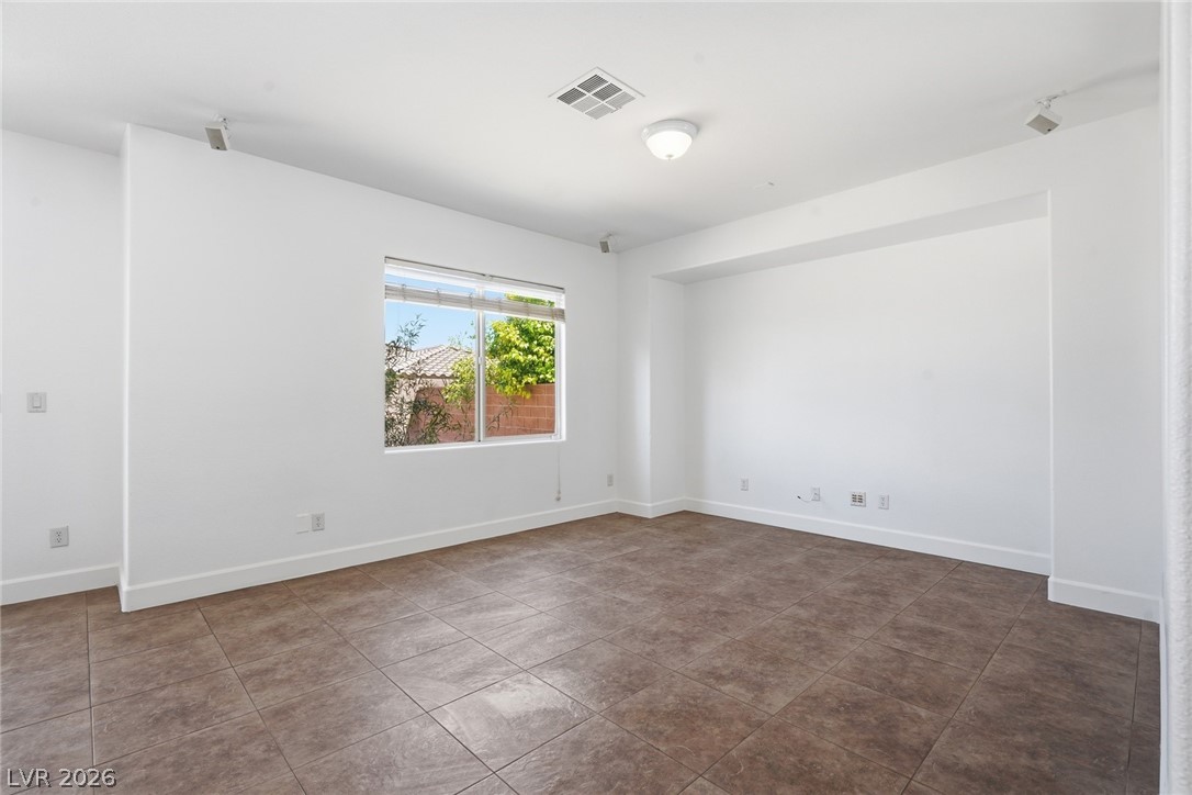 9840 Chief Sky Street Property Photo 17