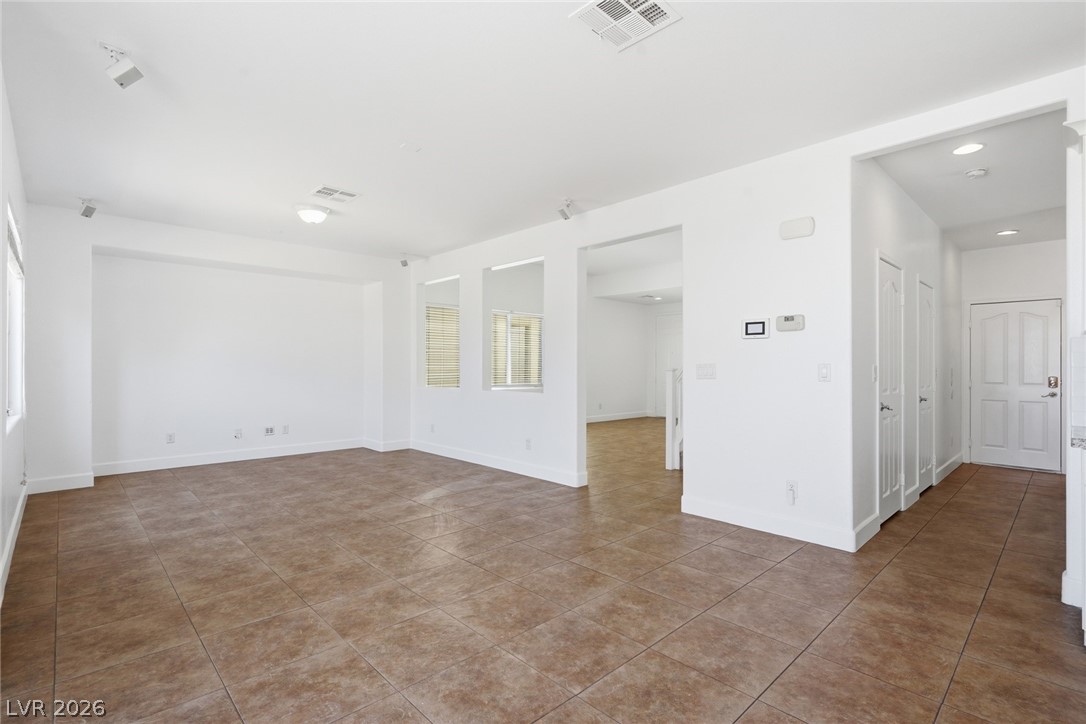 9840 Chief Sky Street Property Photo 19