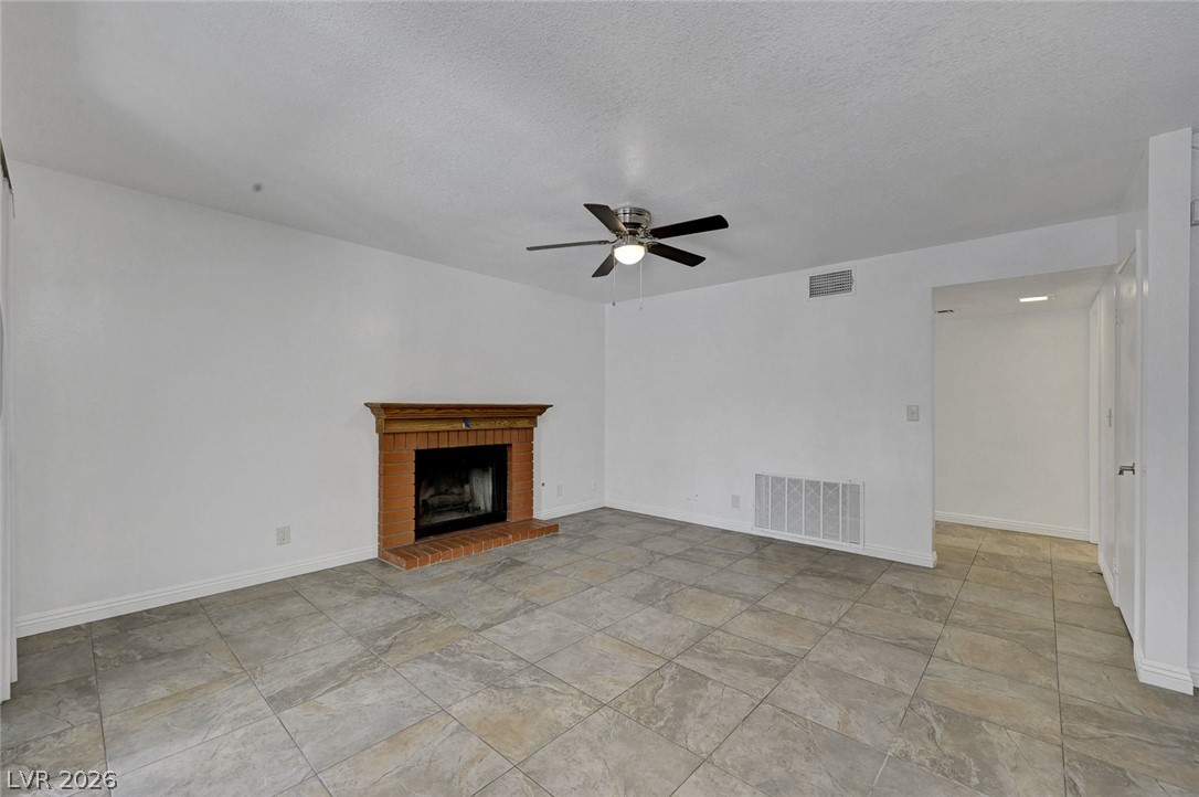3137 Regal Oak Drive Property Photo 12