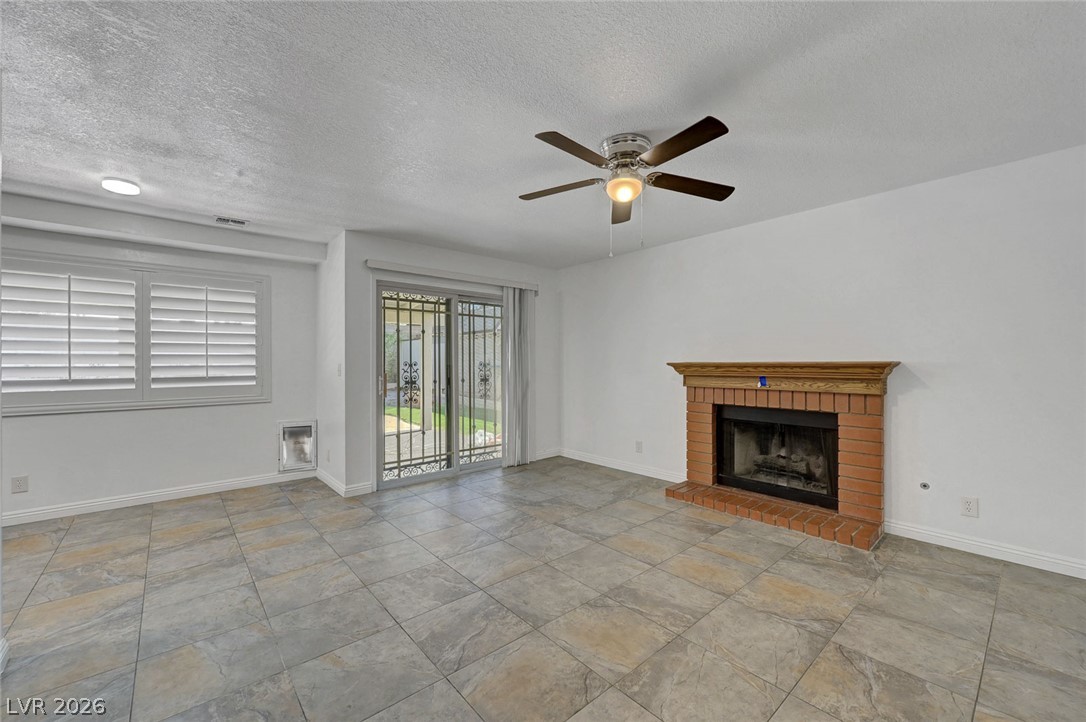 3137 Regal Oak Drive Property Photo 15