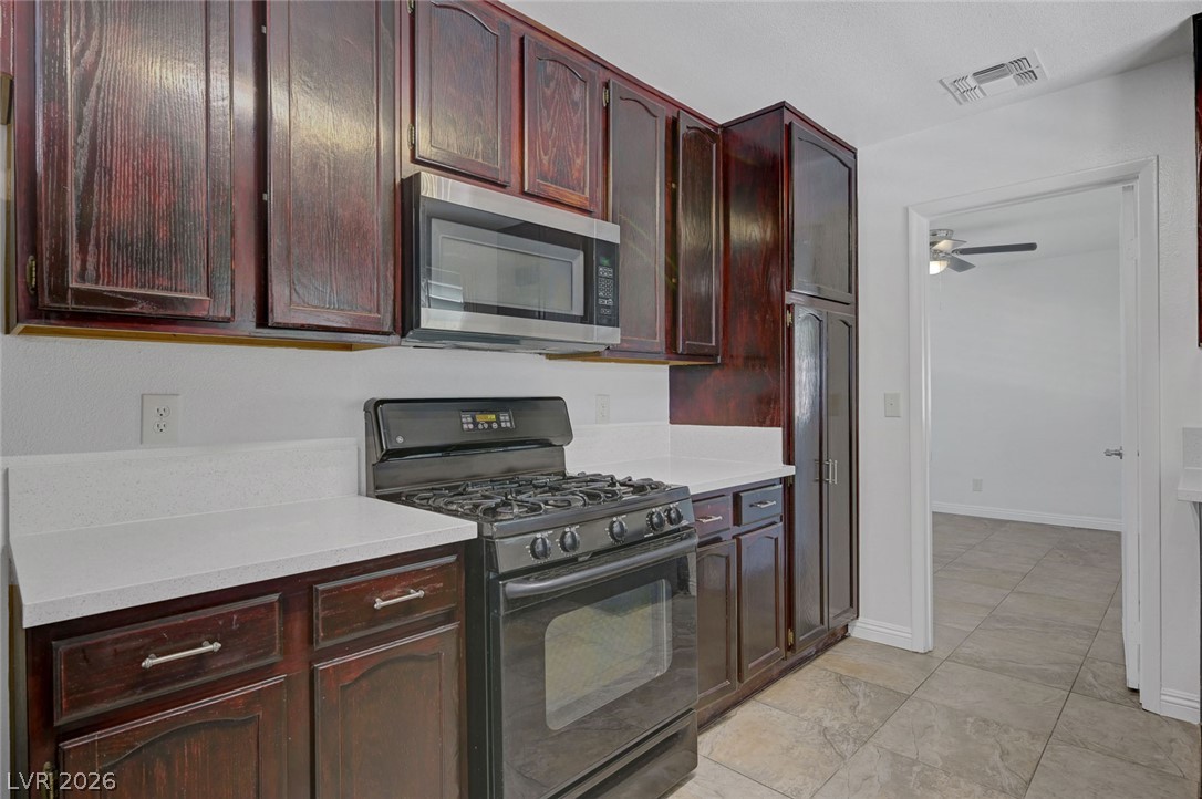 3137 Regal Oak Drive Property Photo 21