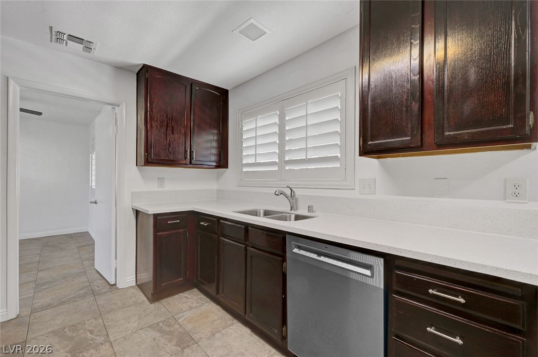3137 Regal Oak Drive Property Photo 22