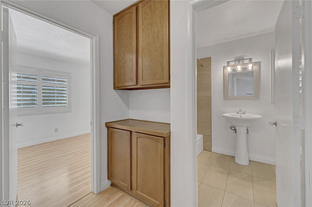 3137 Regal Oak Drive Property Photo 26