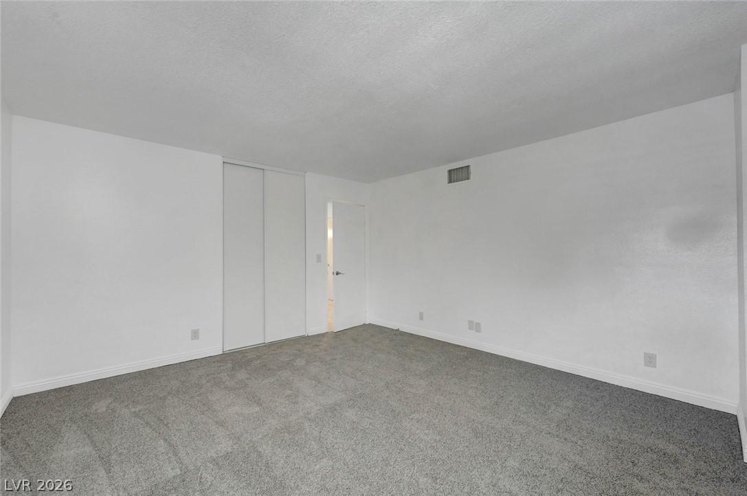 3137 Regal Oak Drive Property Photo 35