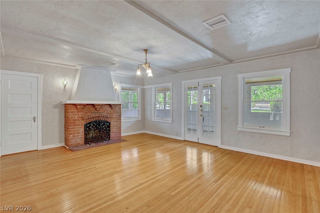 414 Ash Street Property Photo 1