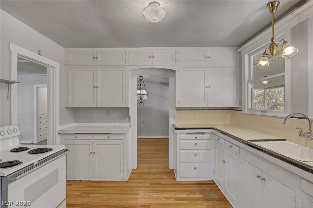 414 Ash Street Property Photo 12