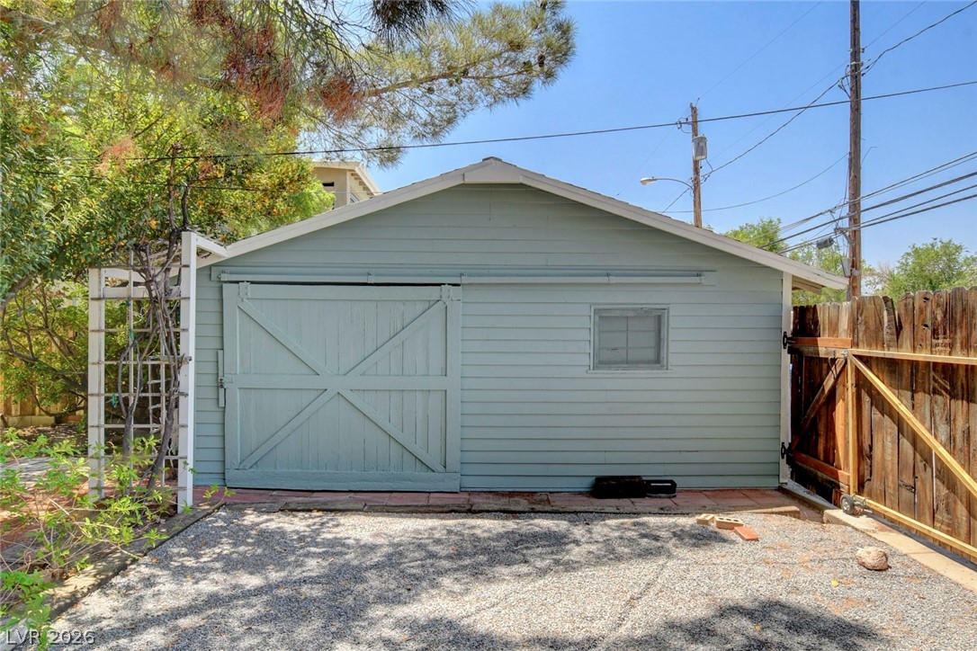414 Ash Street Property Photo 45