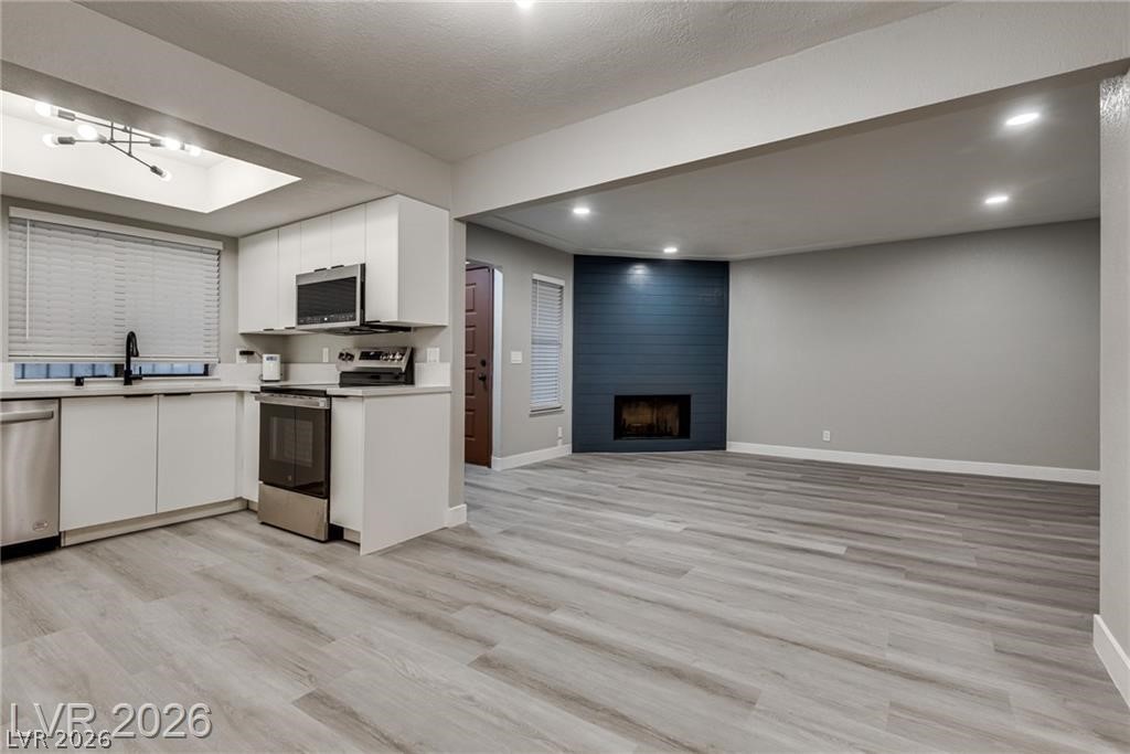 2120 Venus Avenue C Property Photo 1