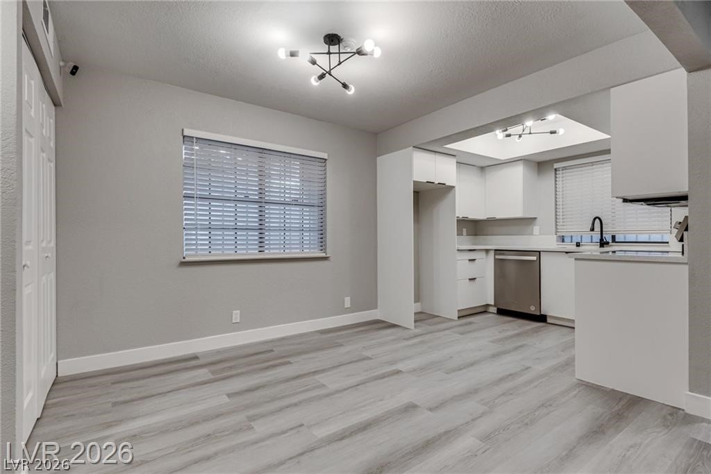 2120 Venus Avenue C Property Photo 7