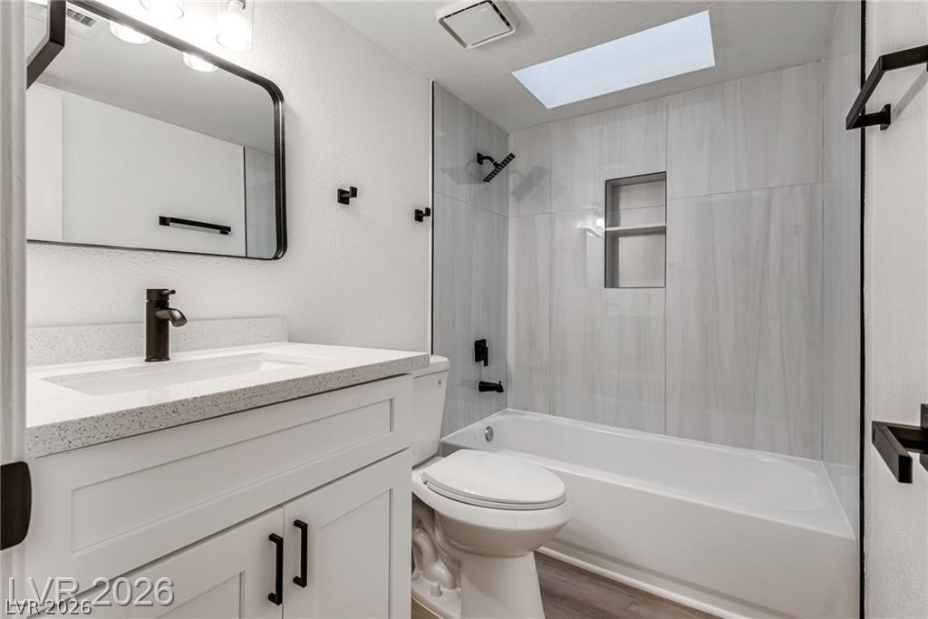 2120 Venus Avenue C Property Photo 16