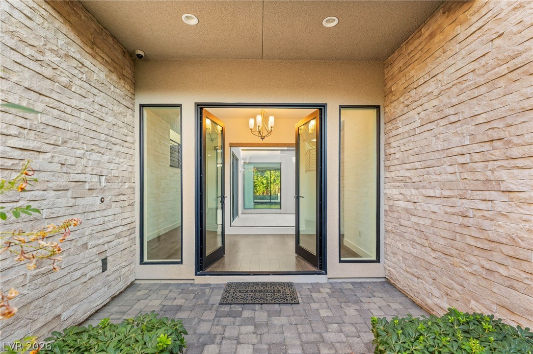 15 Gemstar Lane Property Photo 4