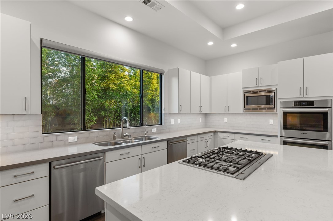 15 Gemstar Lane Property Photo 14