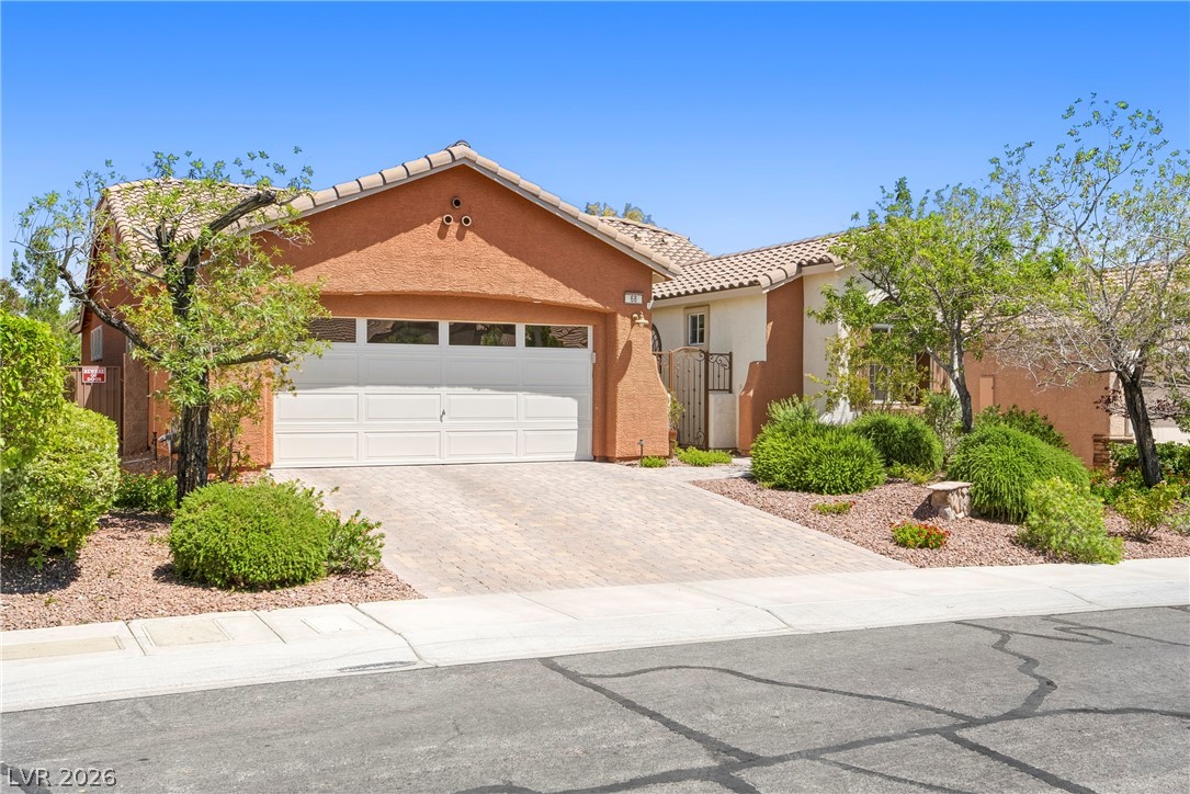 68 Alerion Street Property Photo 2