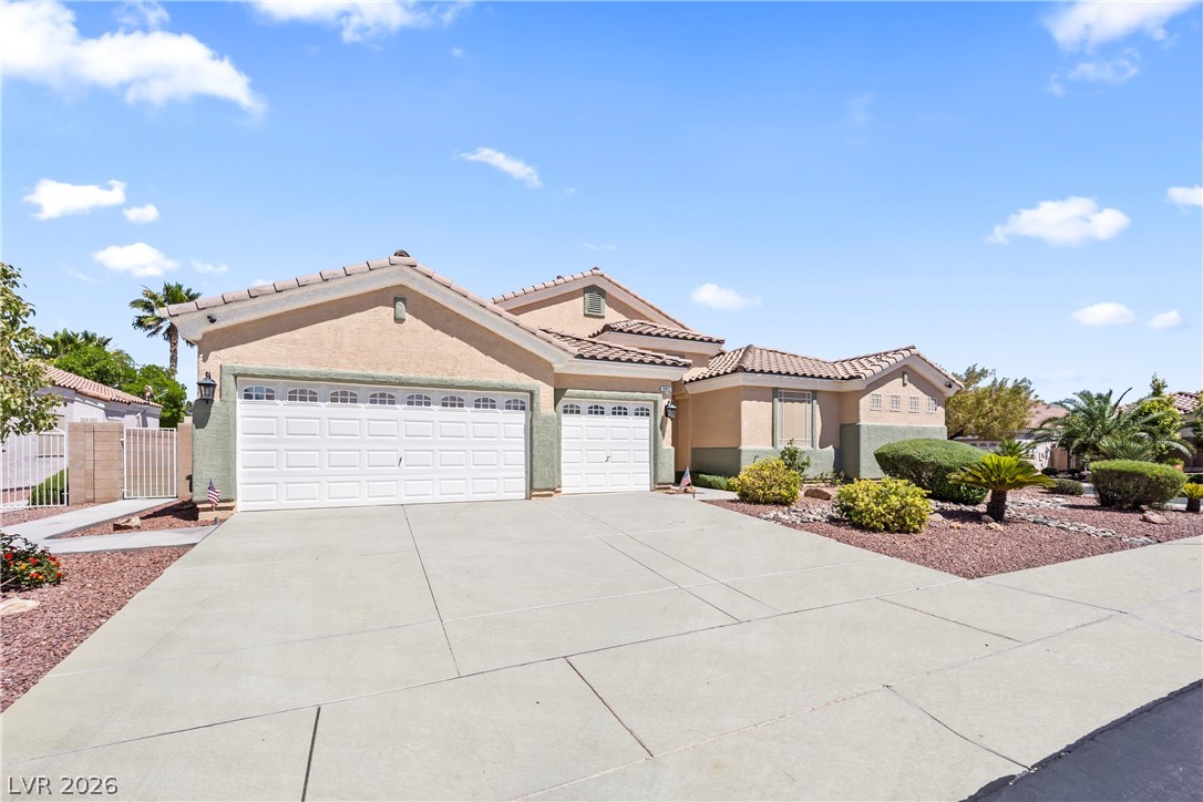 9662 Exquisite Plains Street Property Photo 4