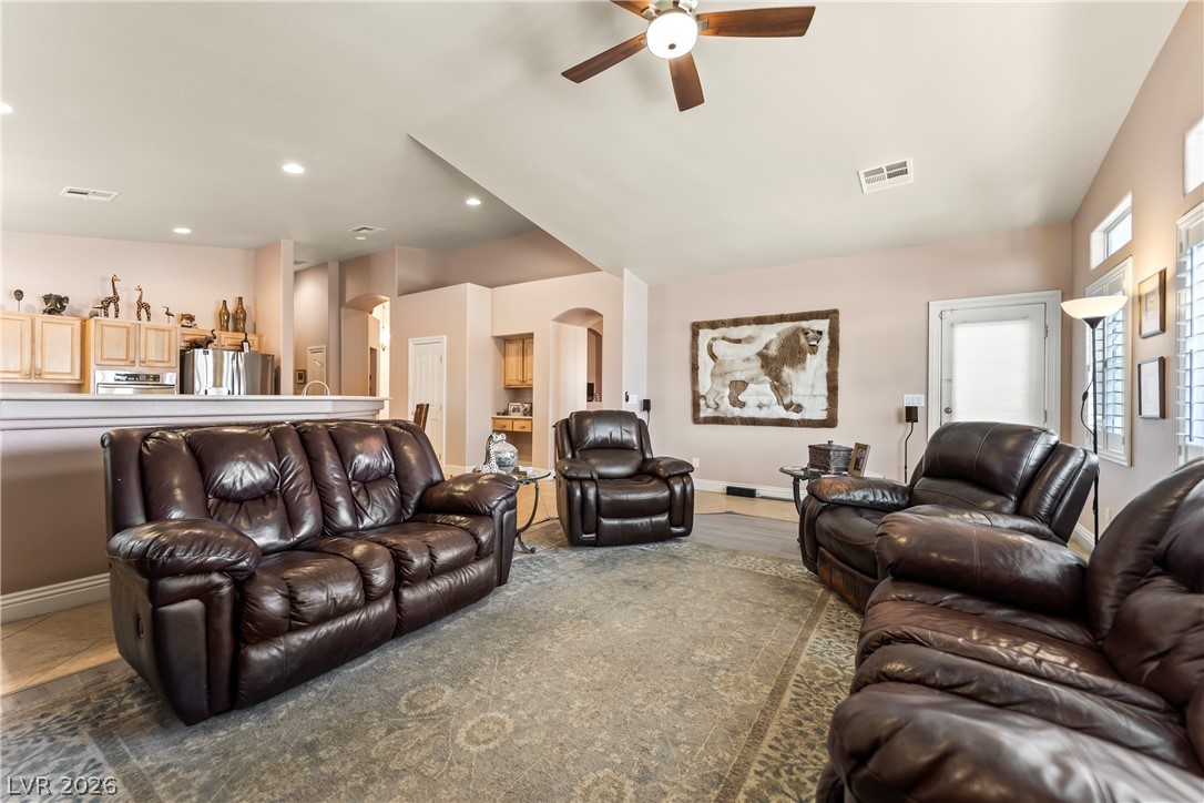 9662 Exquisite Plains Street Property Photo 7