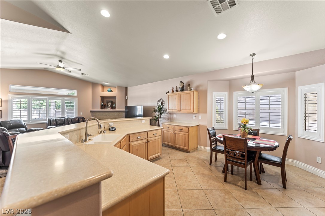 9662 Exquisite Plains Street Property Photo 11