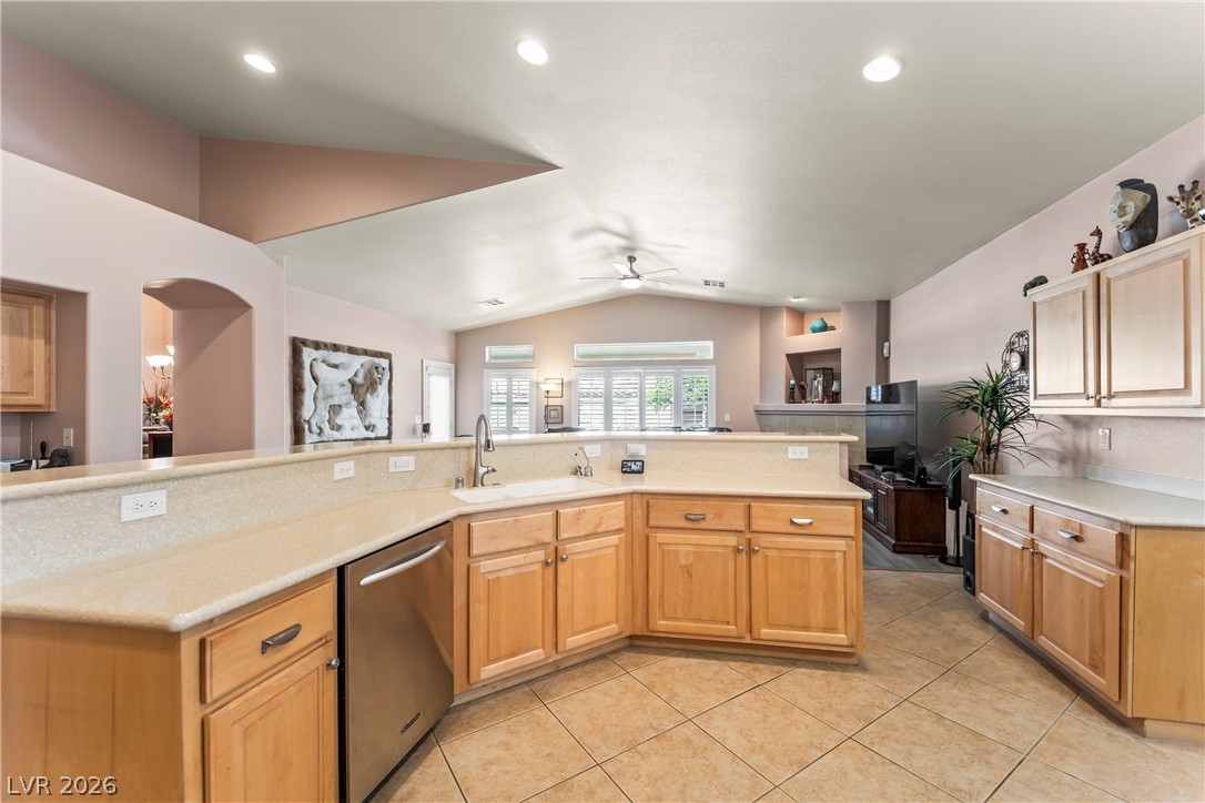 9662 Exquisite Plains Street Property Photo 12