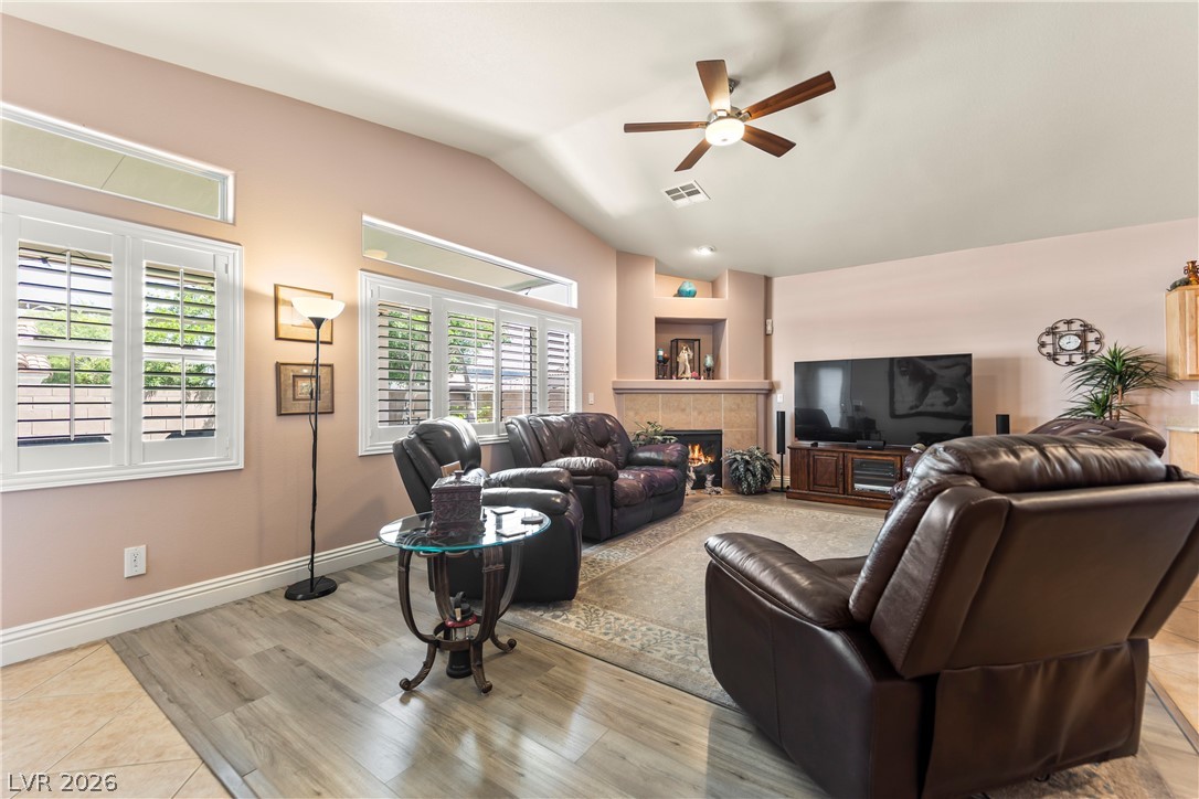 9662 Exquisite Plains Street Property Photo 14