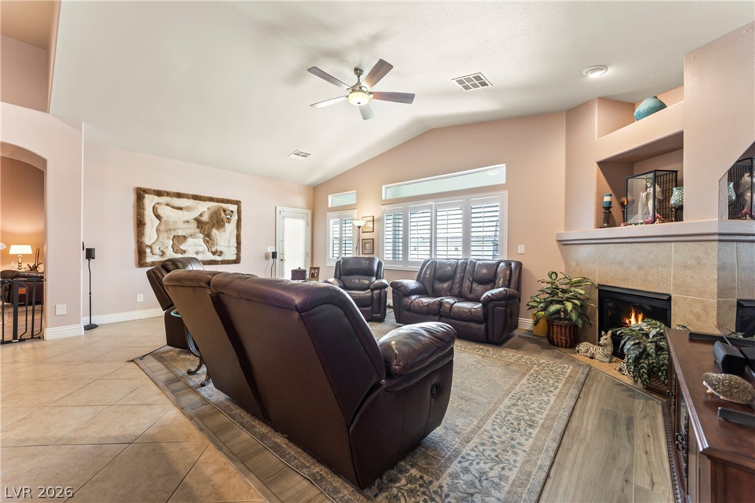 9662 Exquisite Plains Street Property Photo 16