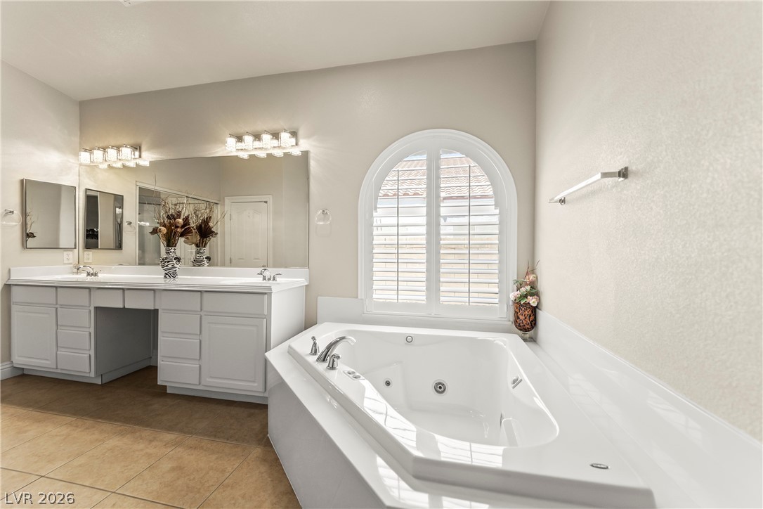 9662 Exquisite Plains Street Property Photo 19
