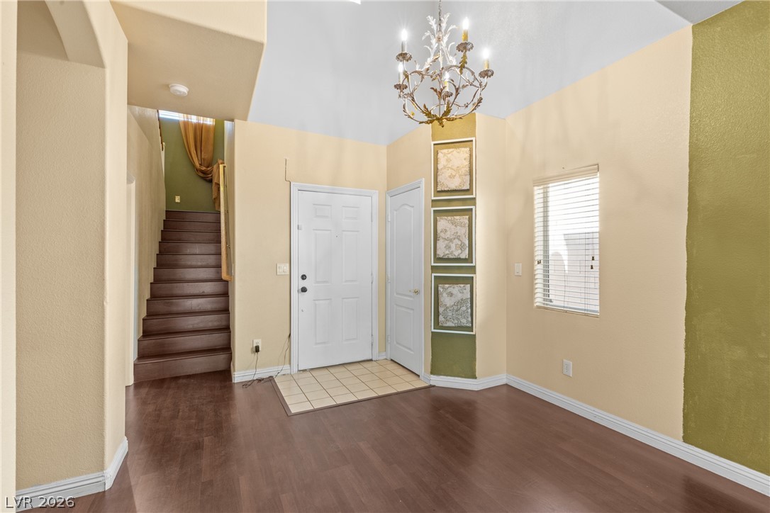 8934 Deep Ridge Court Property Photo 5