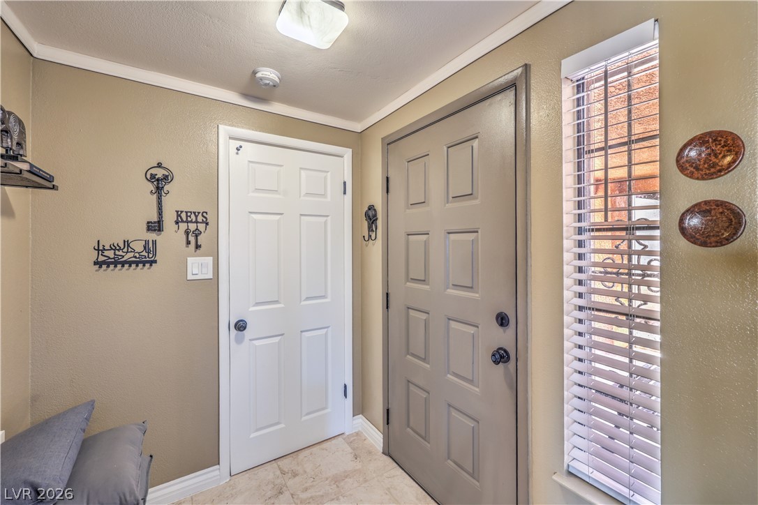3352 Bridgeport Drive Property Photo 6