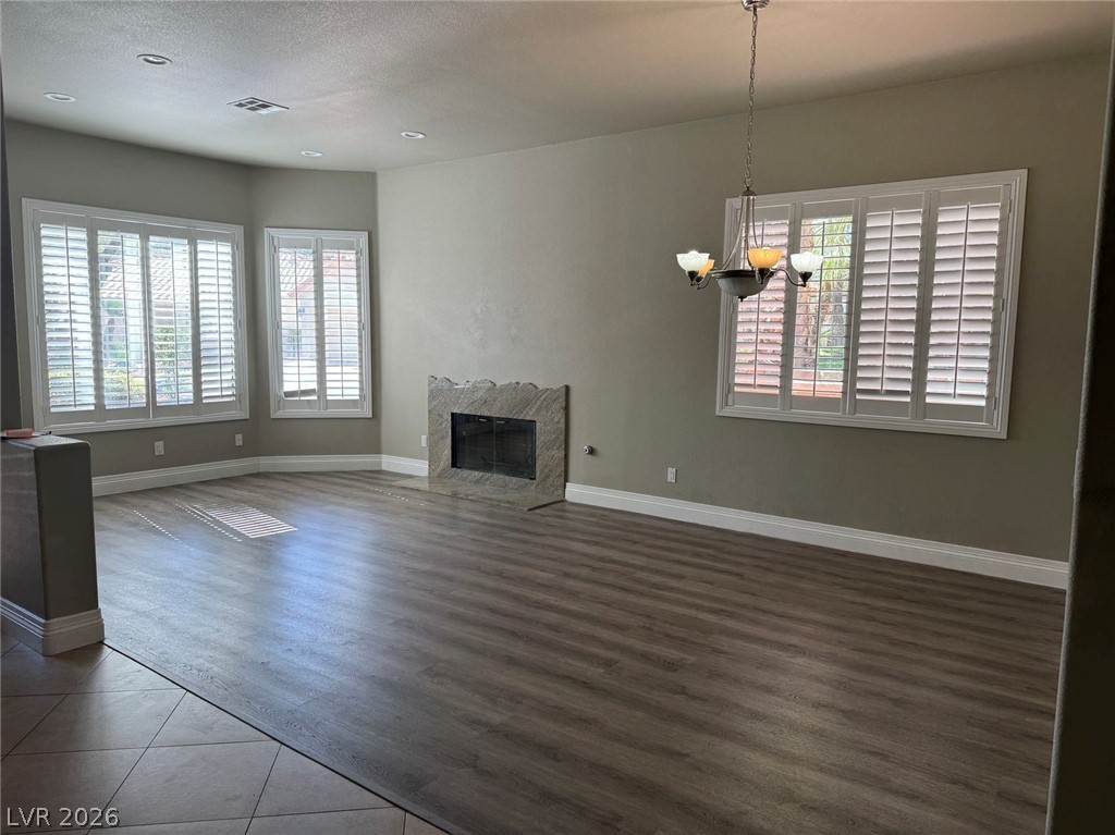 1625 Hidden Spring Drive Property Photo 3