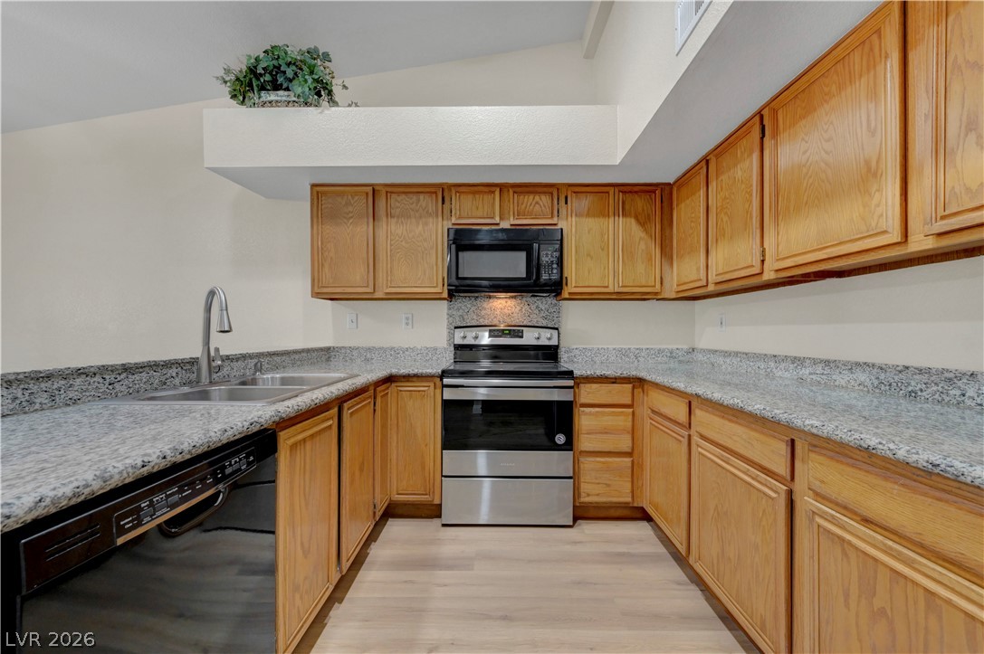 4420 Woodpine Drive 103 Property Photo 17