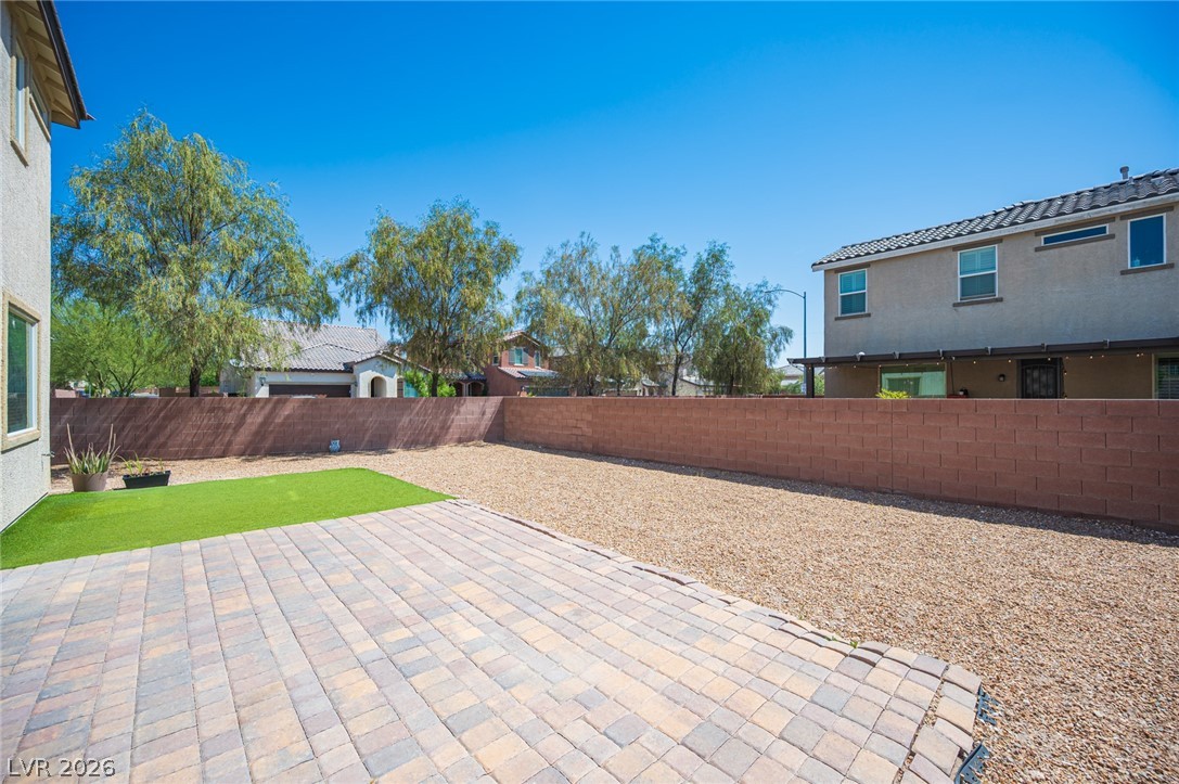 5856 Brown Tree Lane Property Photo 3