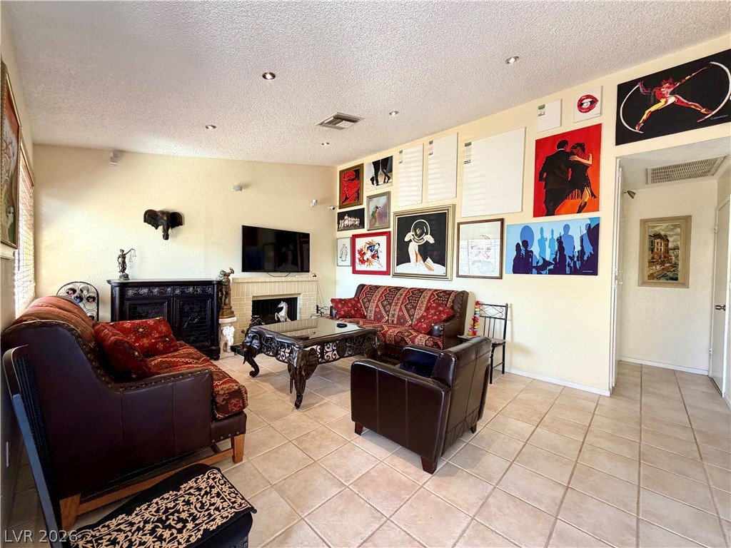 6752 Arroyo Avenue Property Photo 3