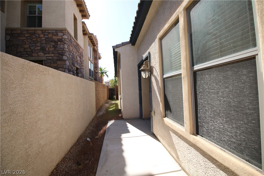 953 Via Stellato Street Property Photo 4
