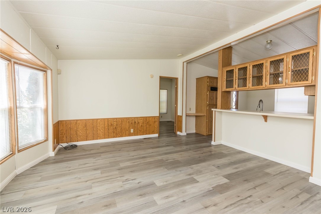 1130 East Mesquite Avenue Property Photo 3