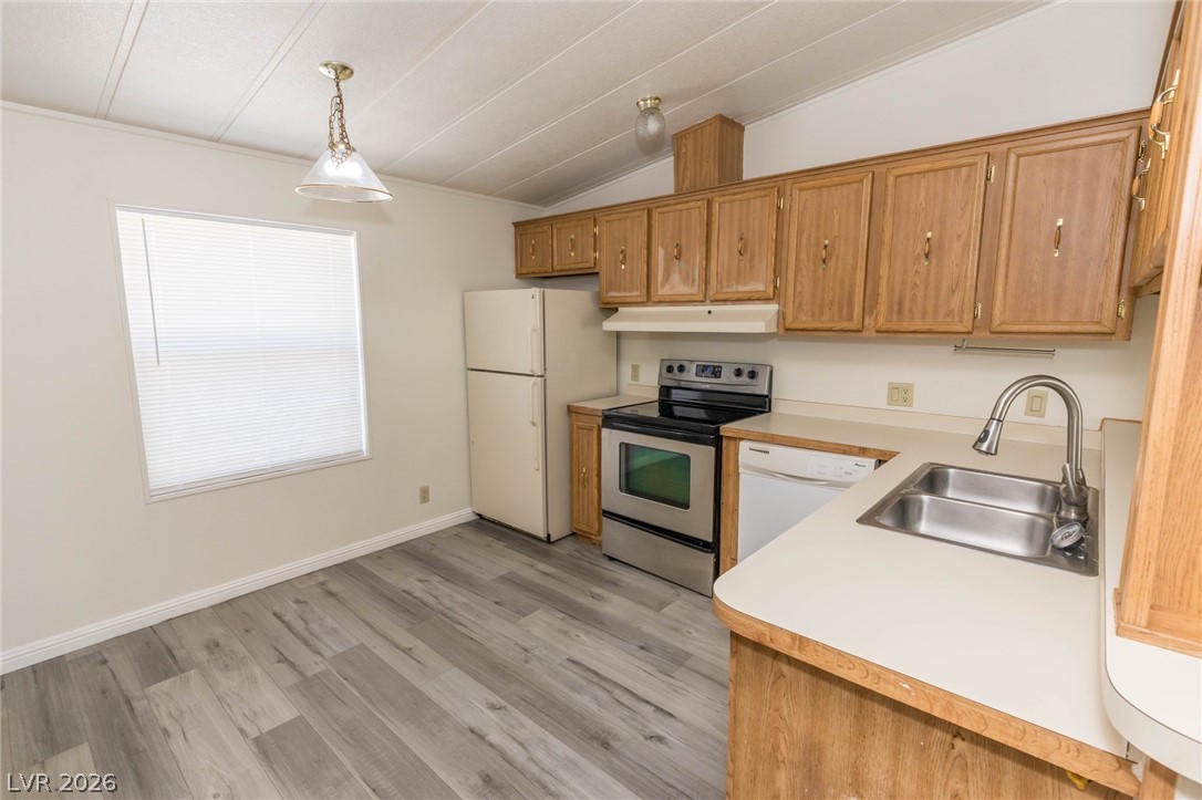 1130 East Mesquite Avenue Property Photo 7