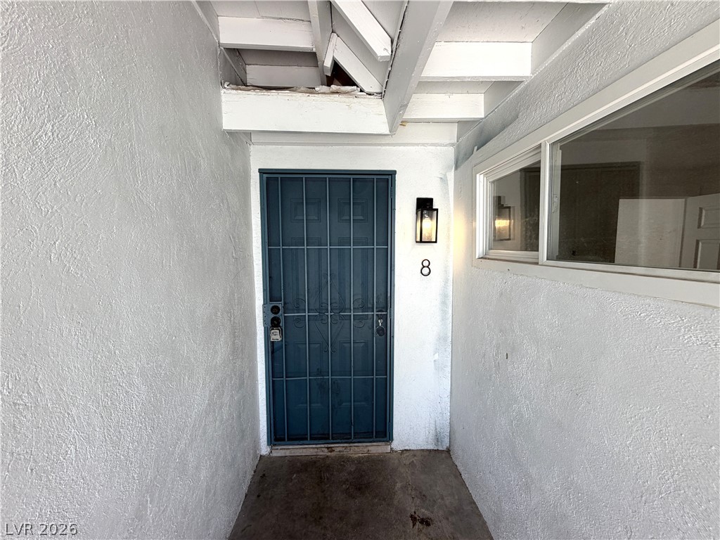 2030 Sunrise Avenue 8 Property Photo 4