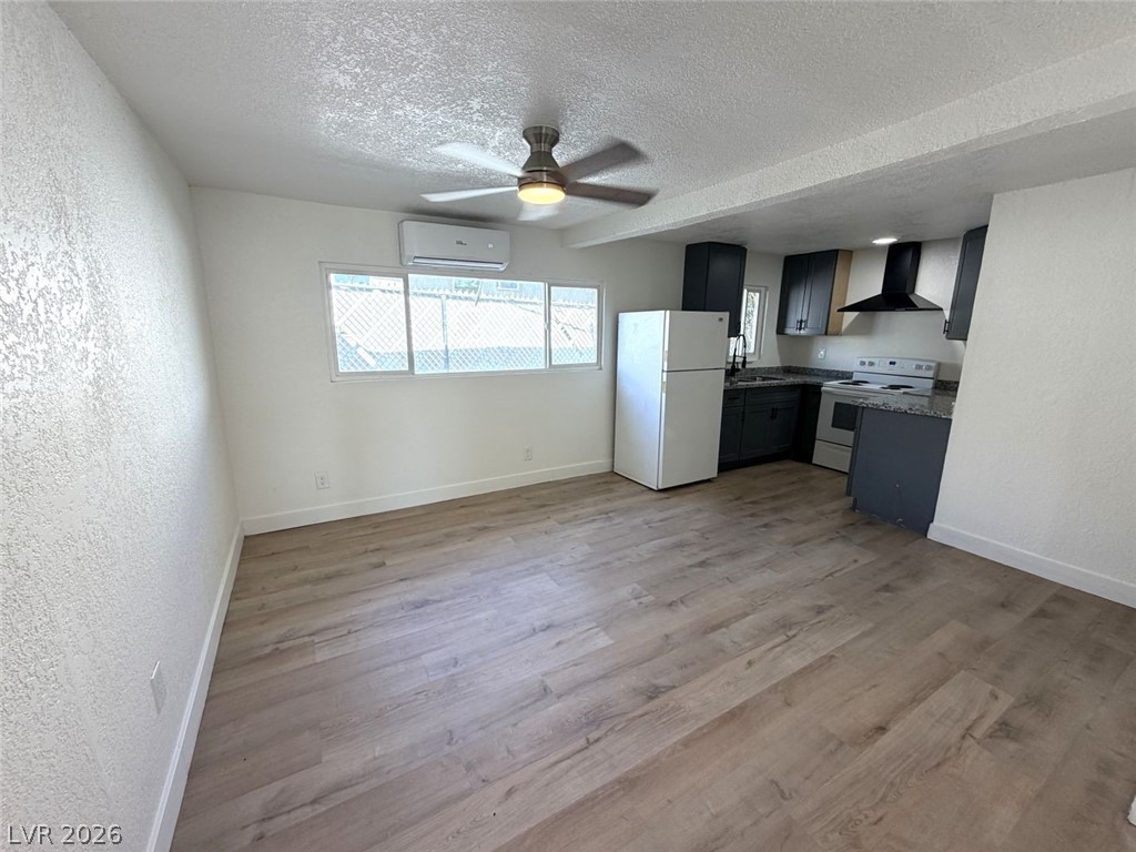 2030 Sunrise Avenue 8 Property Photo 5