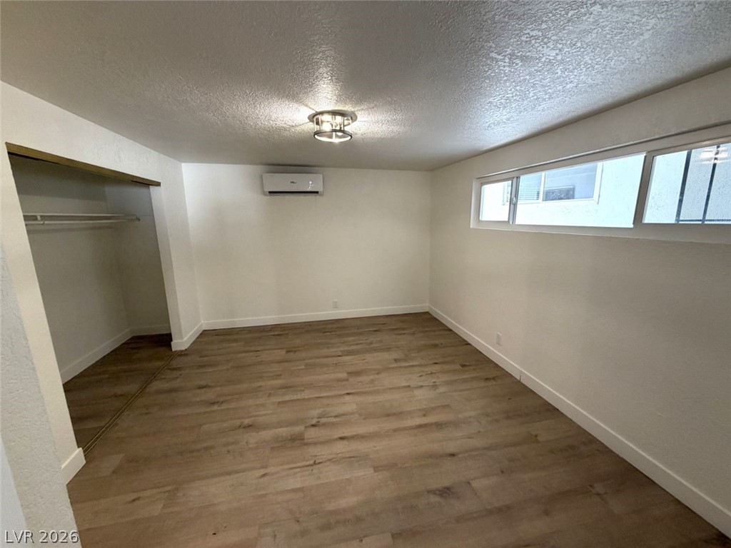 2030 Sunrise Avenue 8 Property Photo 9