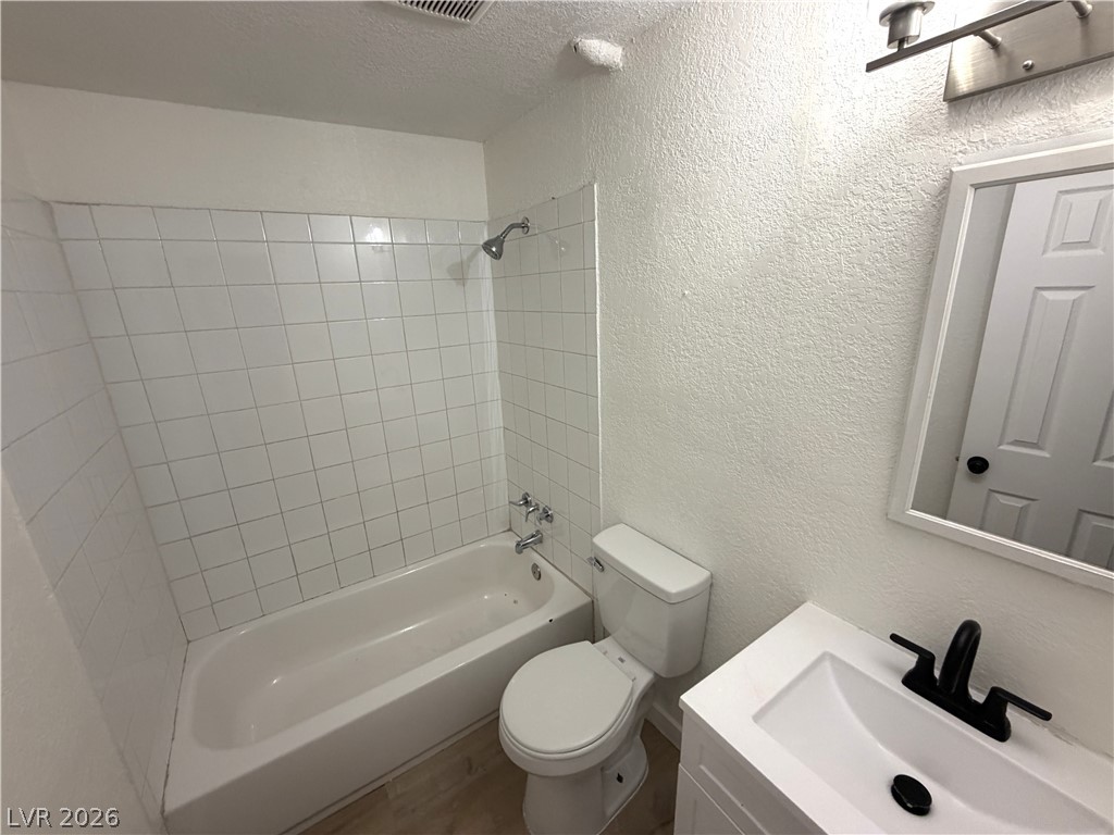 2030 Sunrise Avenue 8 Property Photo 12
