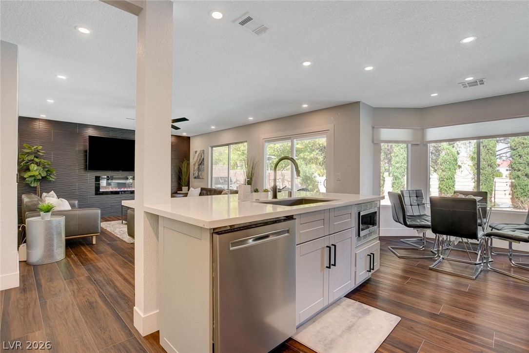2924 Domino Way Property Photo 14