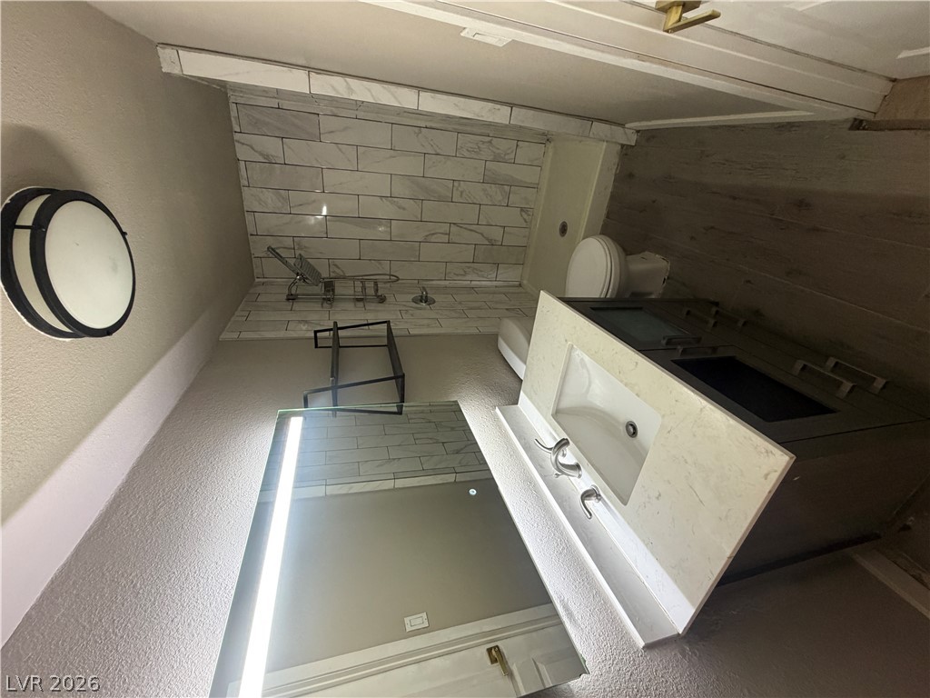 5062 Blanton Drive Property Photo 11