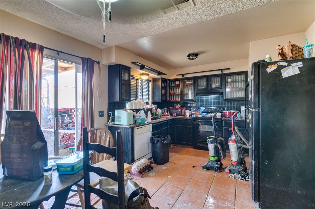 868 Shrubbery Lane Property Photo 8