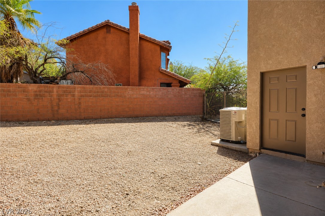 2155 Athol Way Property Photo 8