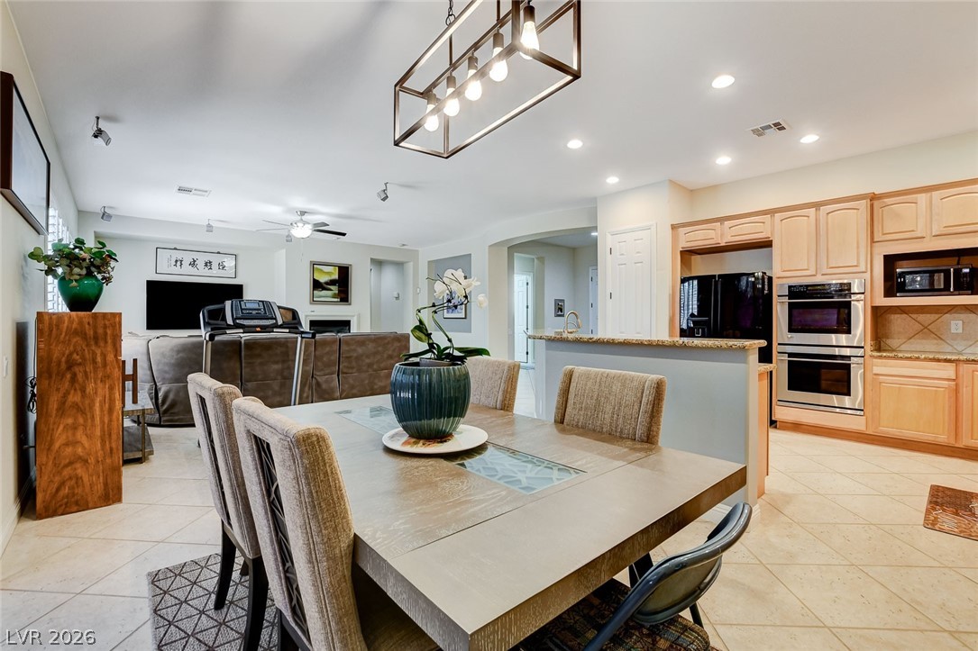 7521 Java Sparrow Street Property Photo 2