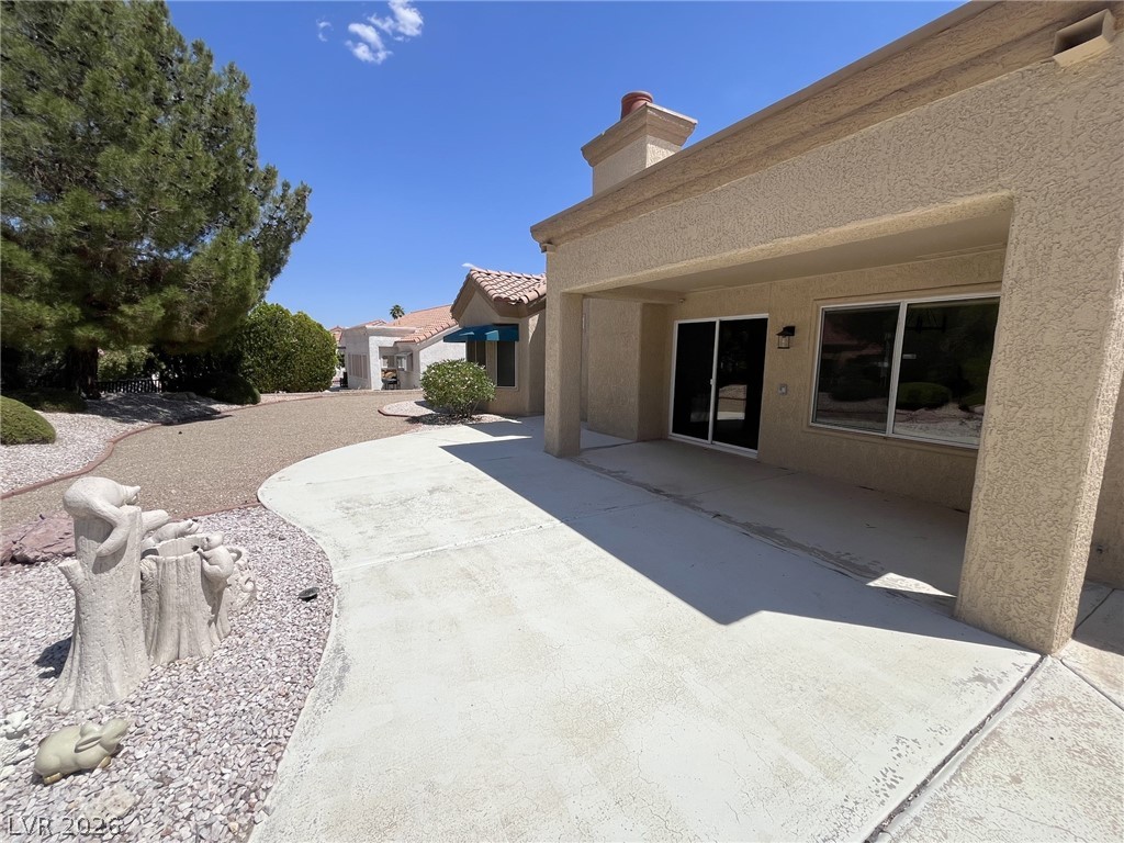 8912 Meadowood Drive Property Photo 3