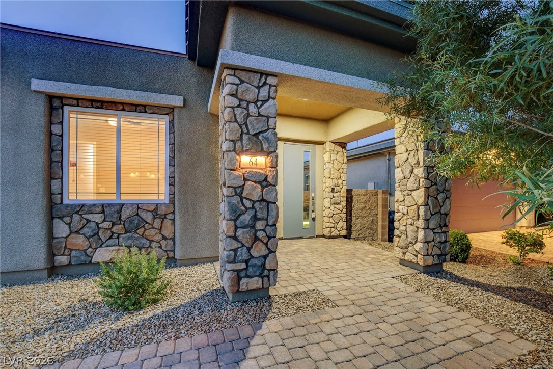 64 Reflection Cove Drive Property Photo 4