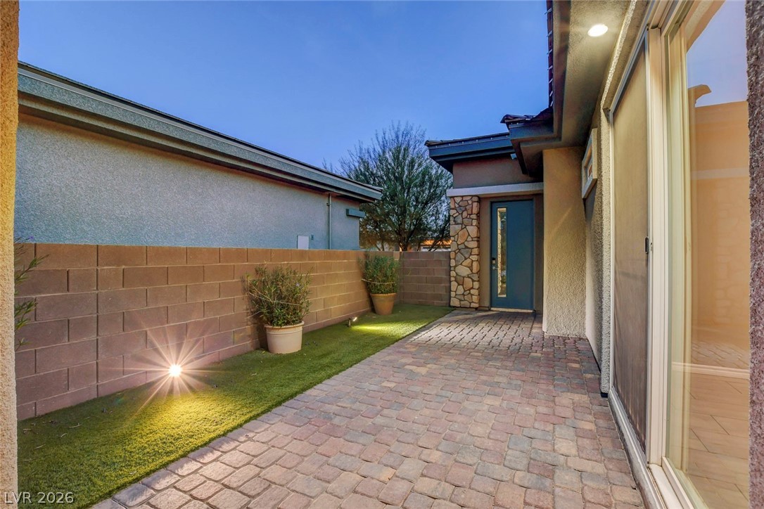64 Reflection Cove Drive Property Photo 8